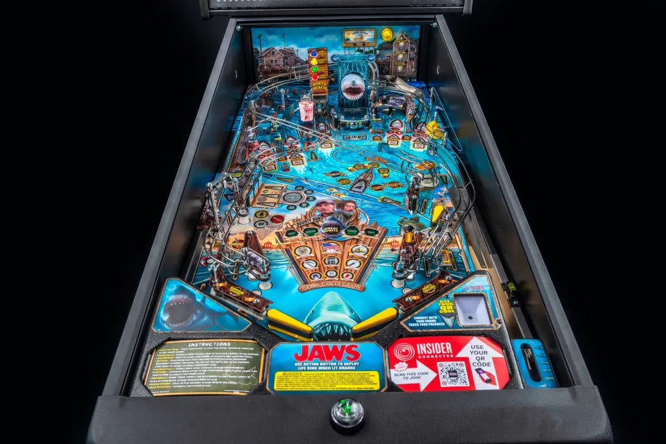 Stern JAWS Pinball Machine